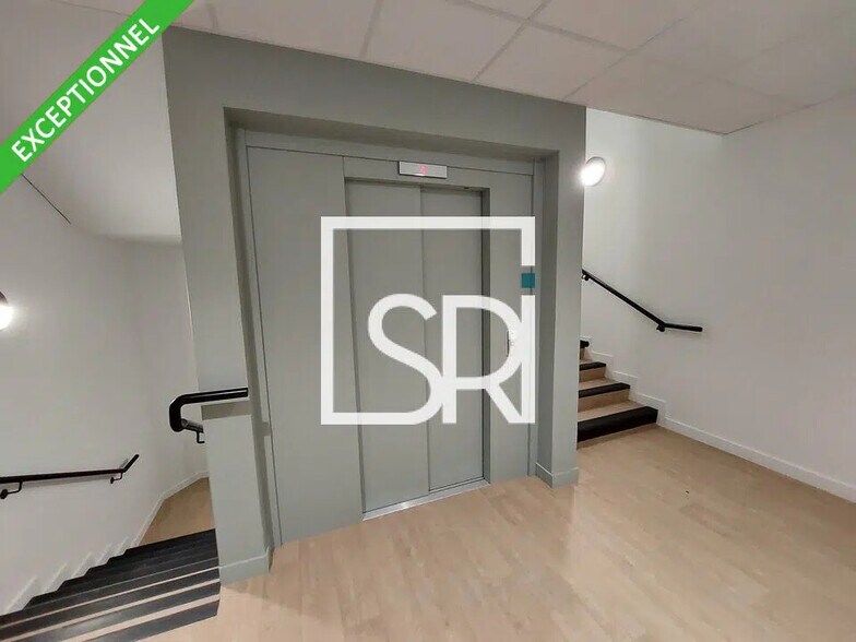 Bureau dans Clermont-Ferrand à louer - Photo du bâtiment - Image 2 de 20