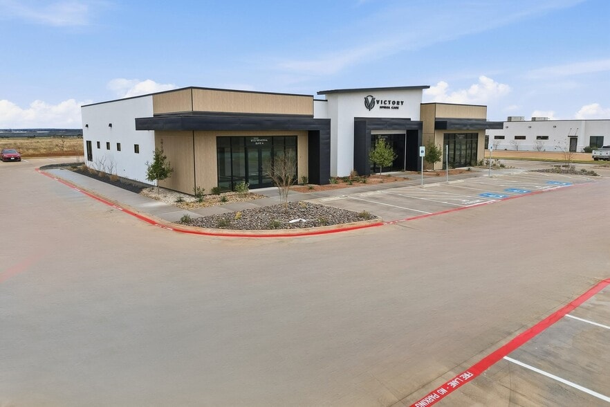 6715 Memorial Dr, Abilene, TX for lease - Building Photo - Image 2 of 19