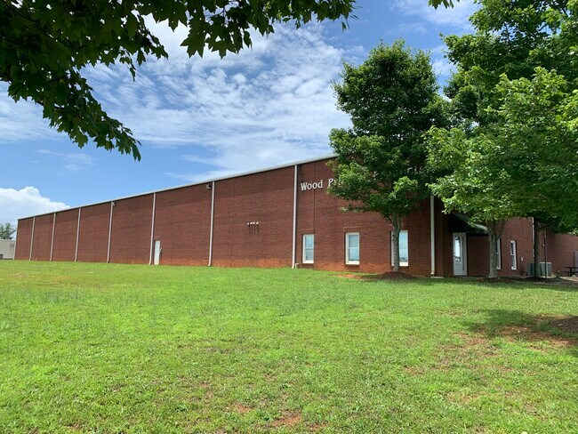 Plus de détails pour 4322 McBrayer Rd, Oakwood, GA - Industriel à louer