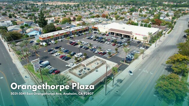 Plus de détails pour 5031-5051 E Orangethorpe Ave, Anaheim, CA - Bureau/Commerce de détail à louer