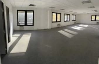 33 Avenue Du Docteur Georges Lévy, Vénissieux for lease Interior Photo- Image 2 of 11