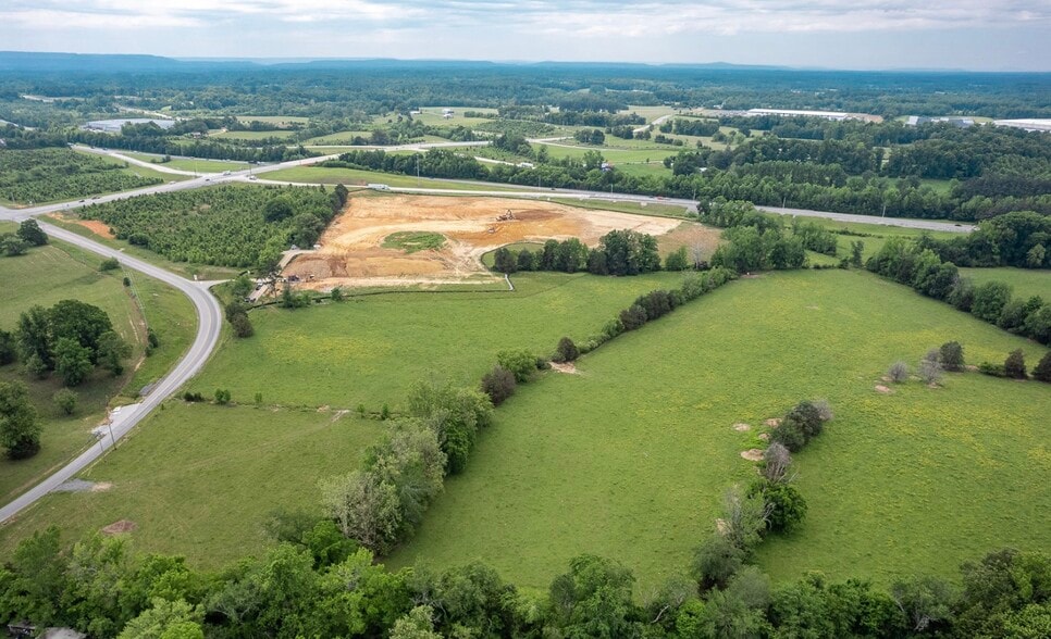 2175 Hawkins Crawford Rd, Cookeville, TN à vendre - Photo du bâtiment - Image 3 de 10