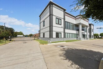 9200 W Sam Houston Pky S, Houston, TX for lease Building Photo- Image 2 of 53