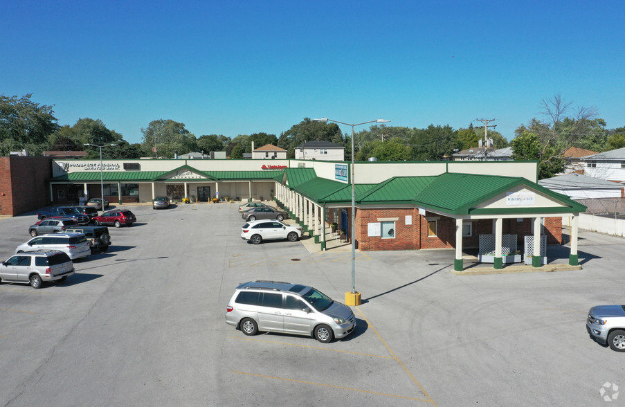 4616-4646 W 103rd St, Oak Lawn, IL for lease - Building Photo - Image 3 of 8