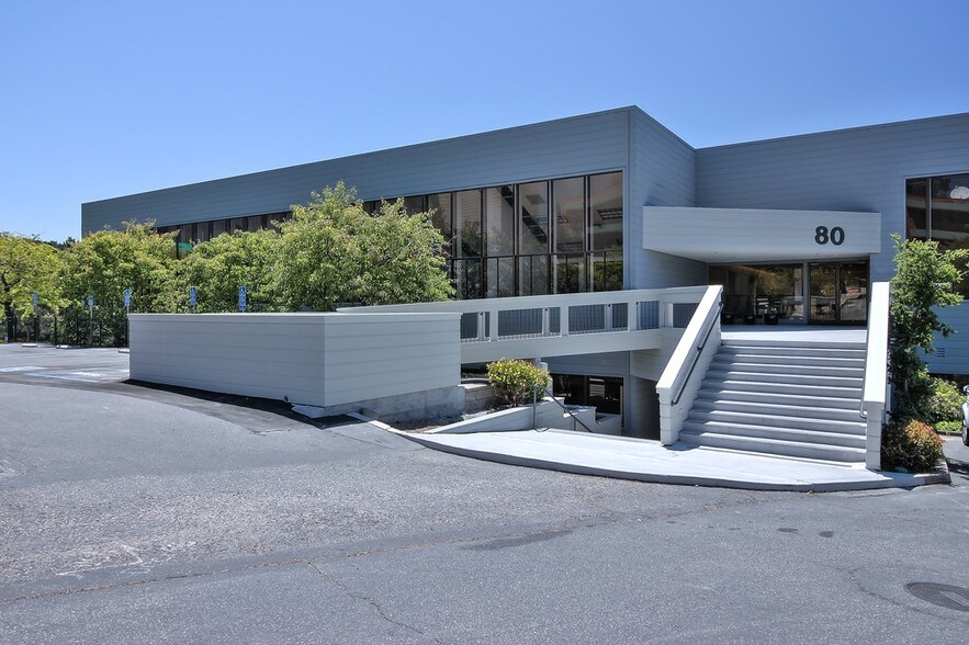 80 Garden Ct, Monterey, CA à louer - Photo du bâtiment - Image 2 de 7