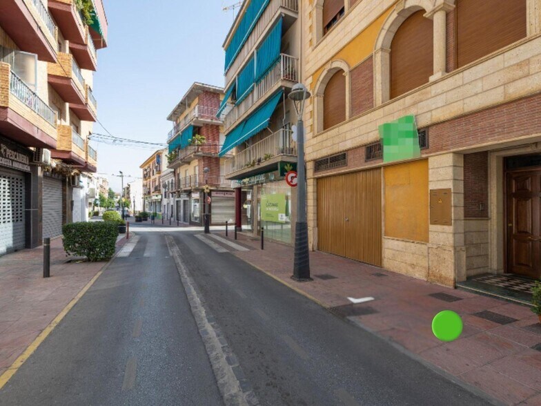 Commerce de détail dans Peligros, Granada à vendre - Photo du bâtiment - Image 1 de 30