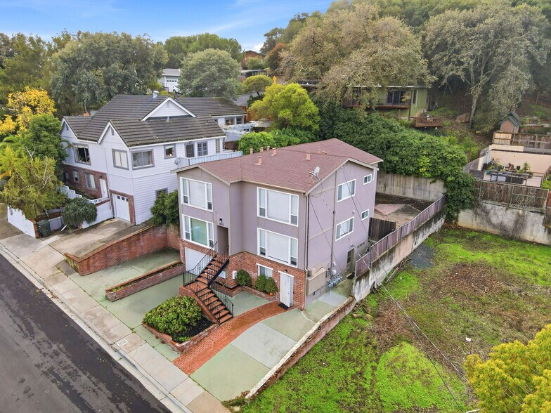 1830 Richardson St, Martinez, CA à vendre - Photo du bâtiment - Image 3 de 14