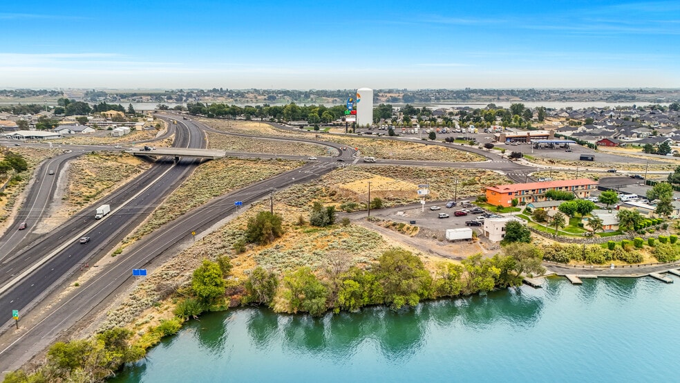 NNA NNA West Lakeshore Court Ct, Moses Lake, WA for sale - Aerial - Image 1 of 10
