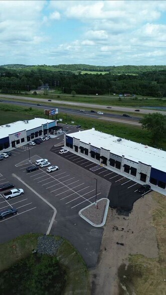 1643 Commercial Blvd, Chippewa Falls, WI à louer - Vidéo sur l’inscription commerciale - Image 2 de 7