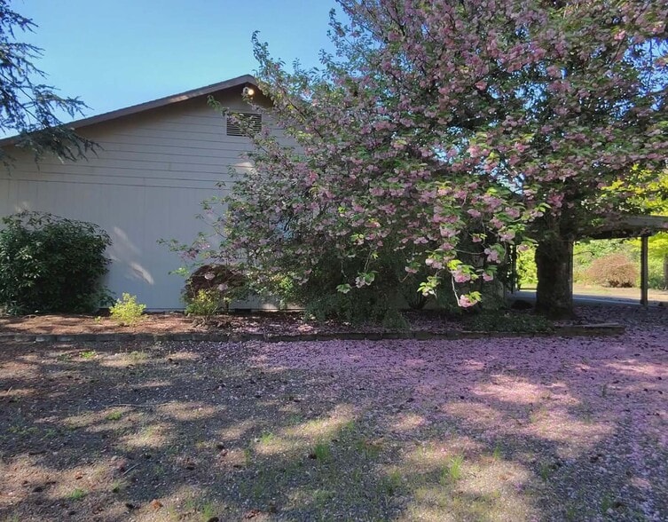 14767 Henrici Rd, Oregon City, OR à vendre - Photo du bâtiment - Image 3 de 7