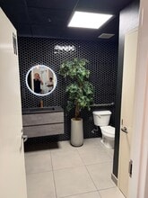 3250-3260 NE 1st Ave, Miami, FL for lease Interior Photo- Image 2 of 2