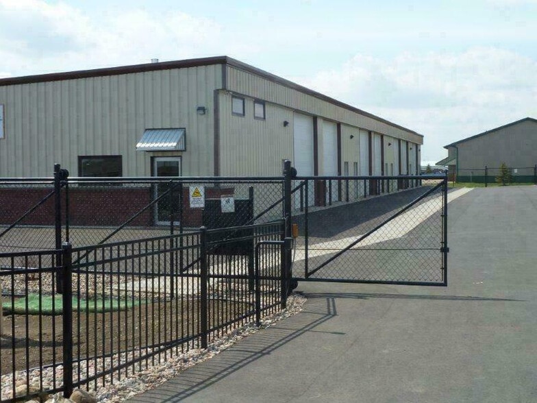 27065 Sunrise Ave, Sioux Falls, SD à vendre - Photo du bâtiment - Image 2 de 3