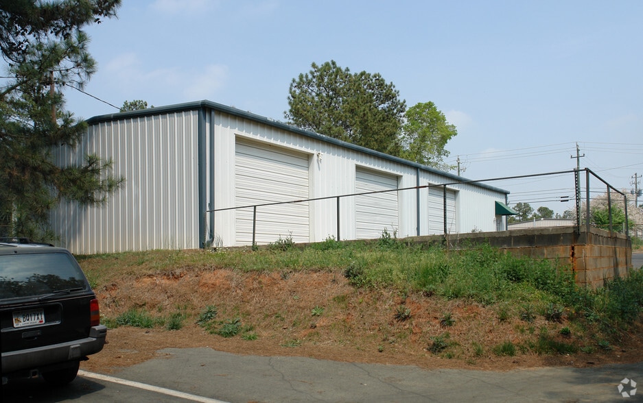 4590 S Berkeley Lake Rd, Norcross, GA à louer - Photo du bâtiment - Image 2 de 4