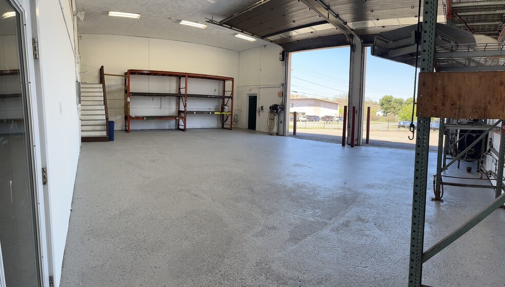 47 Mitchell Rd, Ipswich, MA for lease - Building Photo - Image 2 of 15