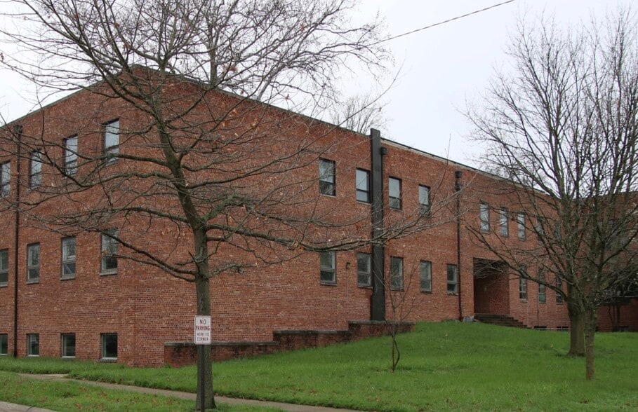 800 Livermore St, Yellow Springs, OH for sale - Primary Photo - Image 1 of 104