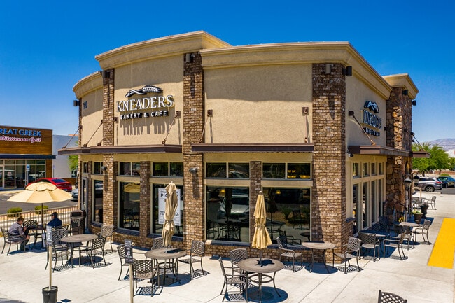 More details for 7100 W Craig Rd, Las Vegas, NV - Retail for Sale