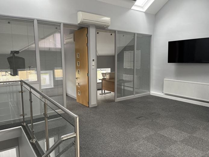 Upper Bristol Rd, Bath for lease - Interior Photo - Image 3 of 11