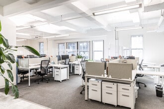 119-121 W 57th St, New York, NY à louer Photo intérieure- Image 1 de 13