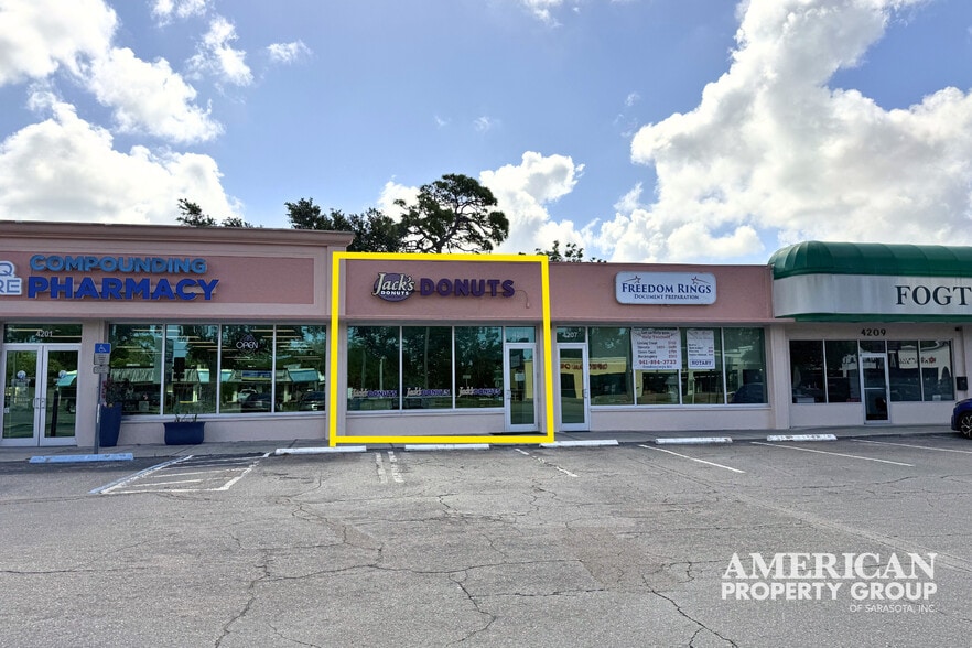 4205 S Tamiami Trl, Sarasota, FL for lease - Building Photo - Image 2 of 4