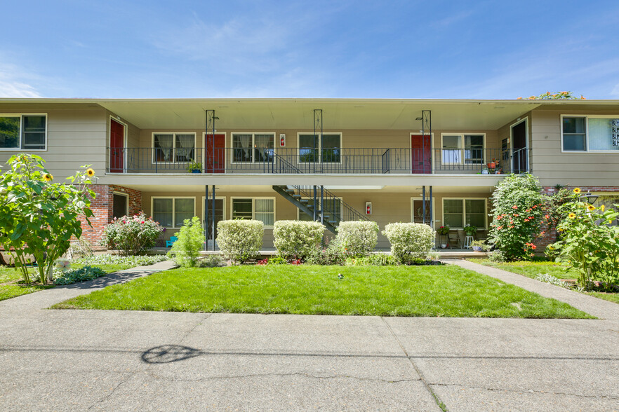 423 Monroe St, Oregon City, OR à vendre - Photo du bâtiment - Image 1 de 1