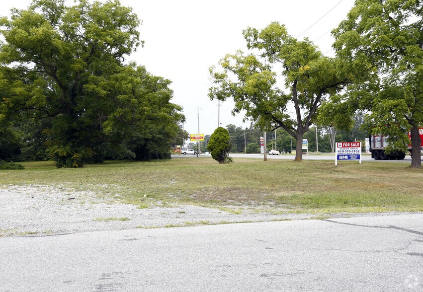 7911 W Central Ave, Toledo, OH à vendre - Photo du bâtiment - Image 2 de 3