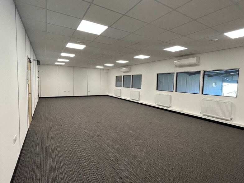 Office in Hangar 4, Cecil Pashley Way, Shoreham Airport, Shoreham by Sea for lease - Interior Photo - Image 1 of 8