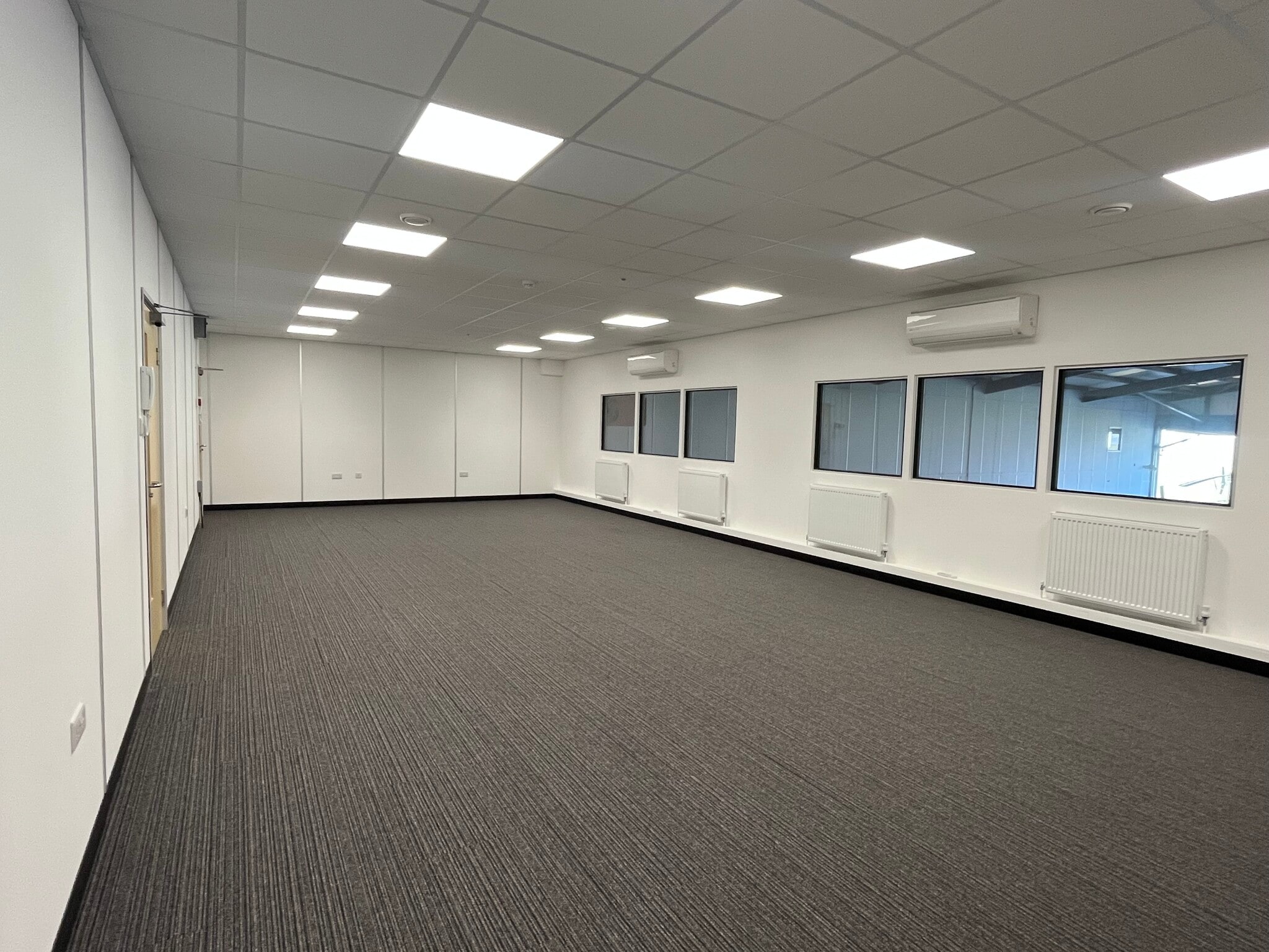 Office in Hangar 4, Cecil Pashley Way, Shoreham Airport, Shoreham by Sea for lease Interior Photo- Image 1 of 4