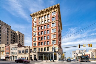 Plus de détails pour 1300 Broadway St, Detroit, MI - Bureau à louer