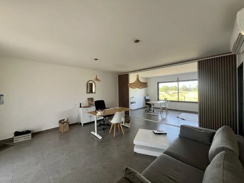 Bureau dans Graveson à louer - Photo intérieure - Image 3 de 11