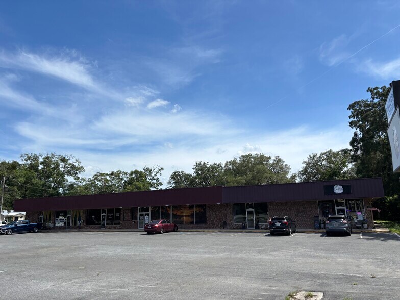 1709-1715 Osborne Rd, Saint Marys, GA à vendre - Photo du bâtiment - Image 2 de 6