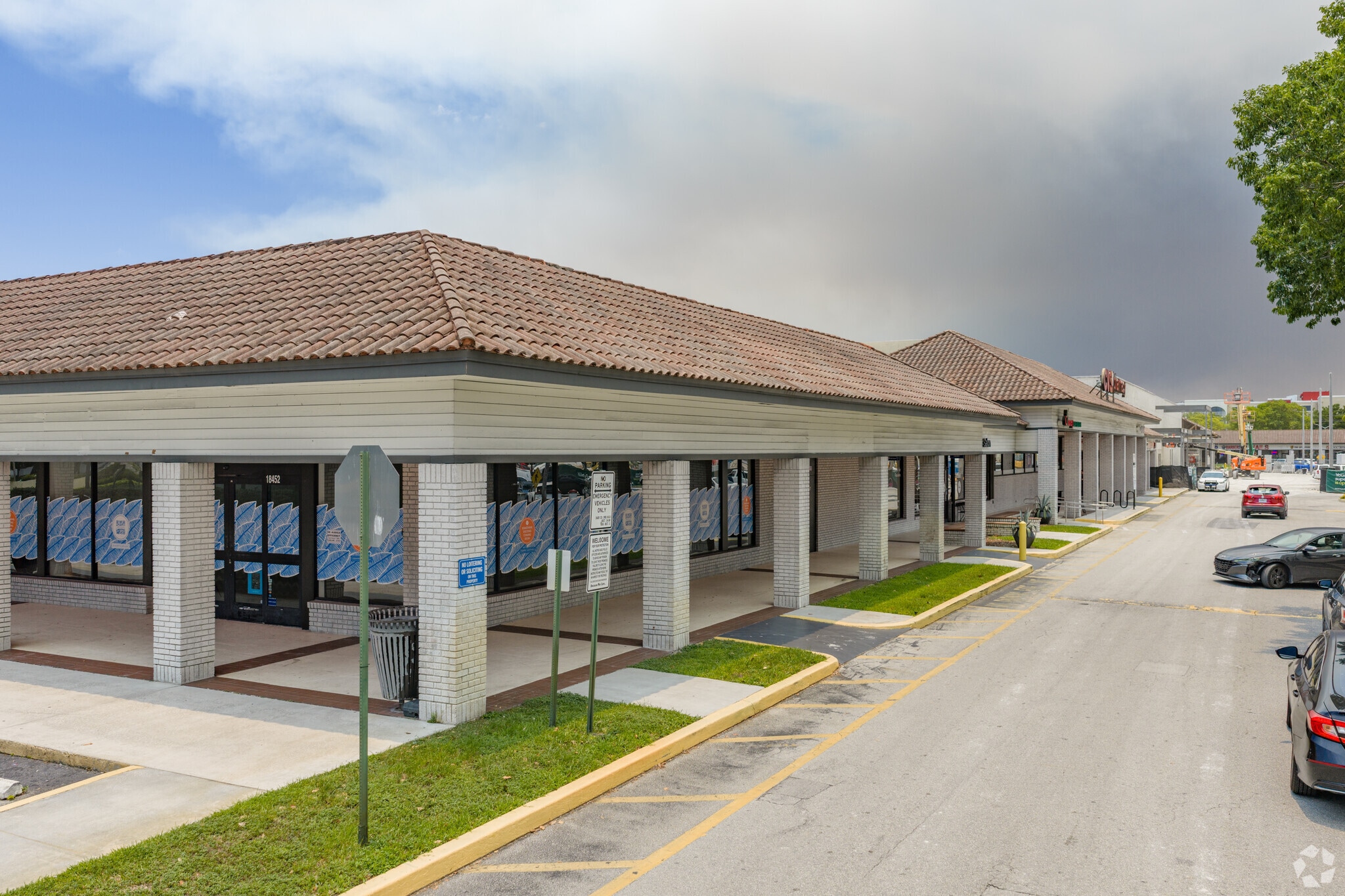 18452-18538 NW 67th Ave, Miami Gardens, FL for lease Primary Photo- Image 1 of 6