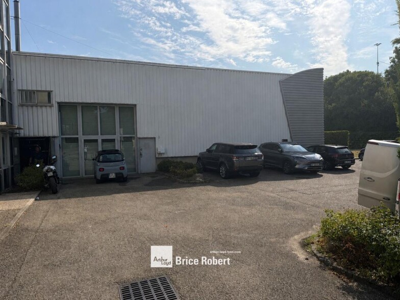 45 Chemin Du Moulin Carron, Dardilly for lease - Building Photo - Image 1 of 7