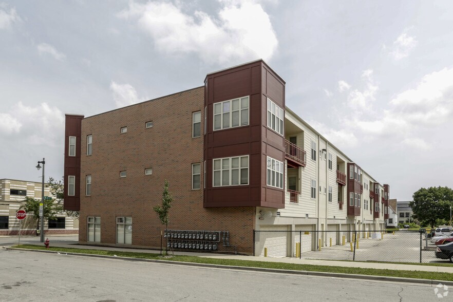 3331 W North Ave, Milwaukee, WI à louer - Photo du bâtiment - Image 3 de 6