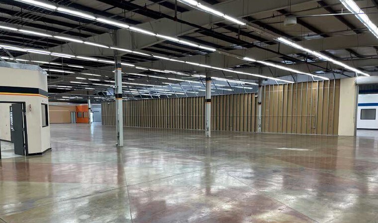 2050 S Eastwood Dr, Woodstock, IL for lease - Interior Photo - Image 2 of 4