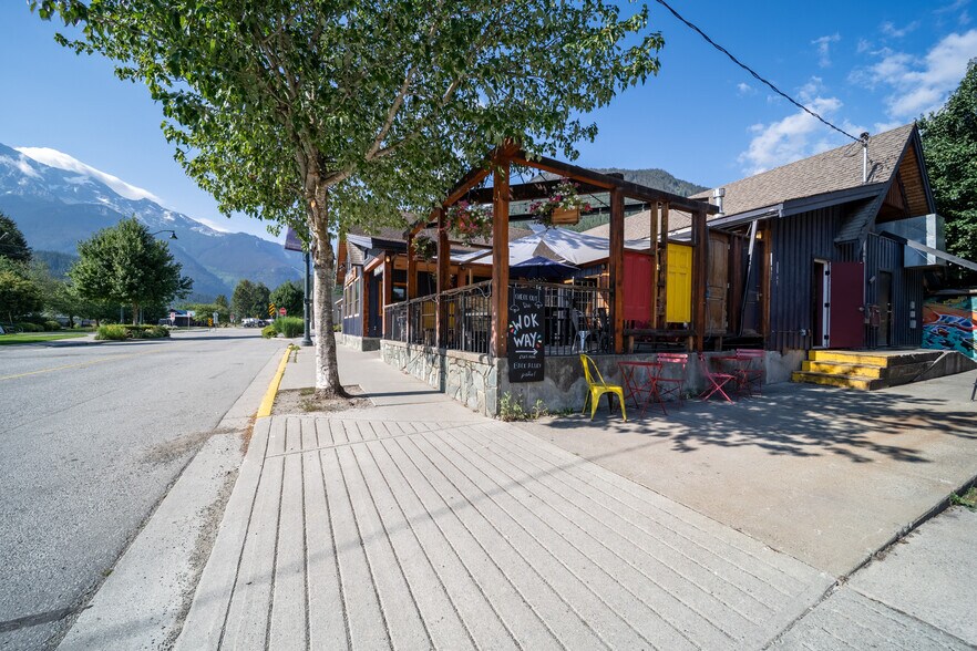 7439 Frontier St, Pemberton, BC à vendre - Photo du bâtiment - Image 3 de 20