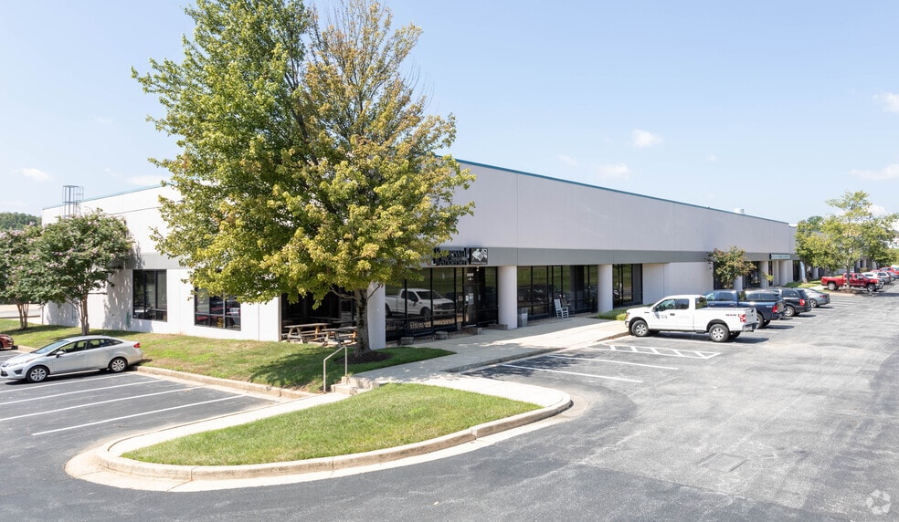 8265 Patuxent Range Rd, Jessup, MD à louer - Photo du bâtiment - Image 2 de 8