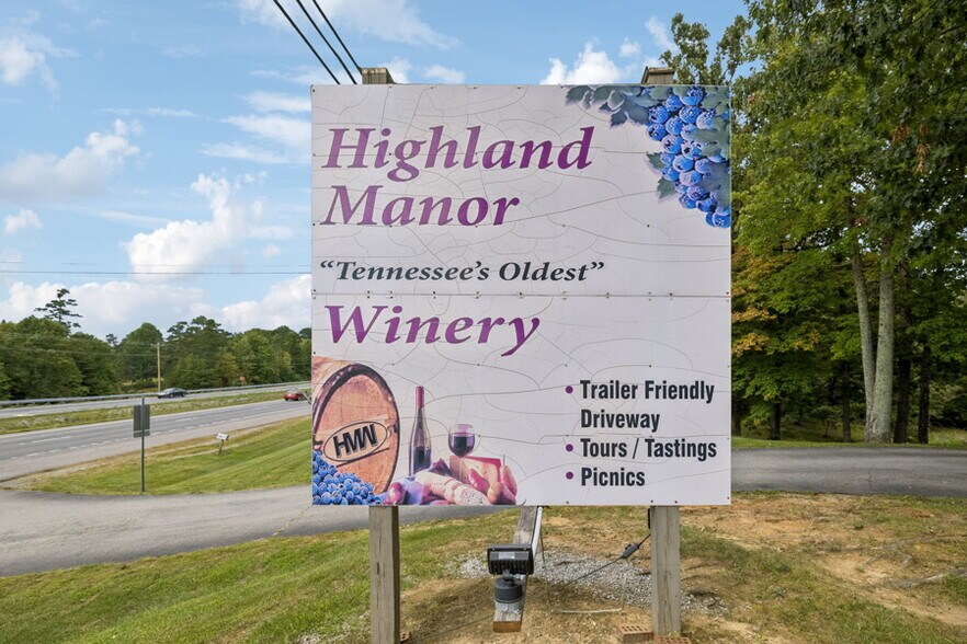 2965 S York Hwy, Jamestown, TN à vendre - Photo du bâtiment - Image 3 de 43