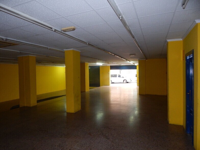 Commerce de détail dans Ontinyent, Valencia à vendre - Photo du bâtiment - Image 3 de 10