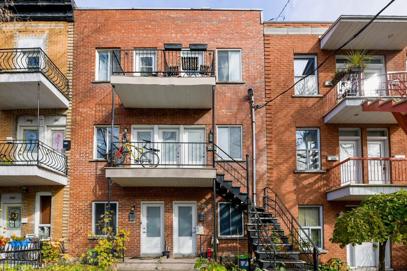 2347-2357 Rue Sheppard, Montréal, QC for sale Building Photo- Image 1 of 1
