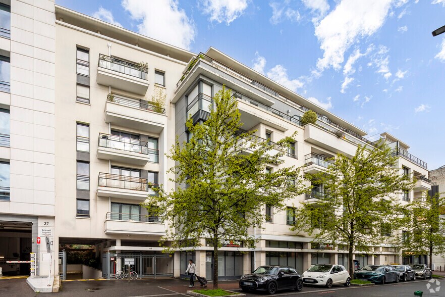 51 Rue De Verdun, Suresnes for lease - Primary Photo - Image 1 of 2