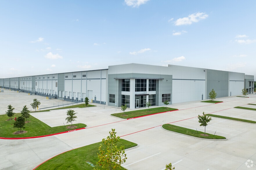 715 SE Loop 410, San Antonio, TX à louer - Photo du bâtiment - Image 2 de 14