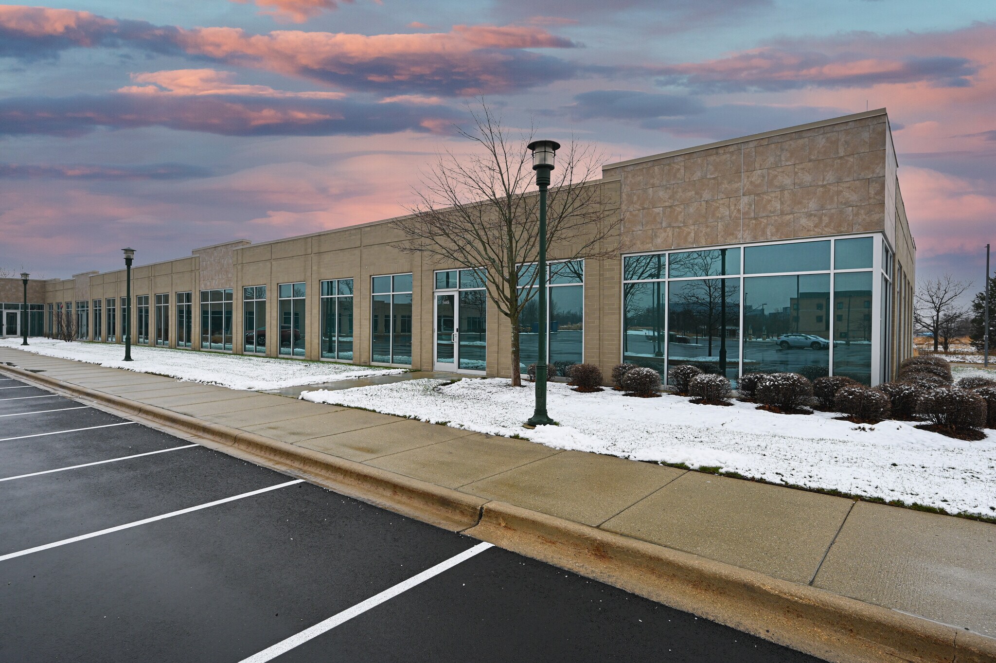 5400 Prairie Stone Pkwy, Hoffman Estates, IL à louer Photo du bâtiment- Image 1 de 31