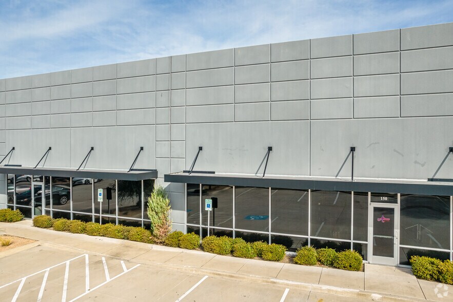 718 S Greenville Ave, Allen, TX à louer - Photo du bâtiment - Image 3 de 4