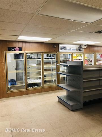 6971 Lapeer Rd, Kimball, MI for sale - Interior Photo - Image 2 of 12