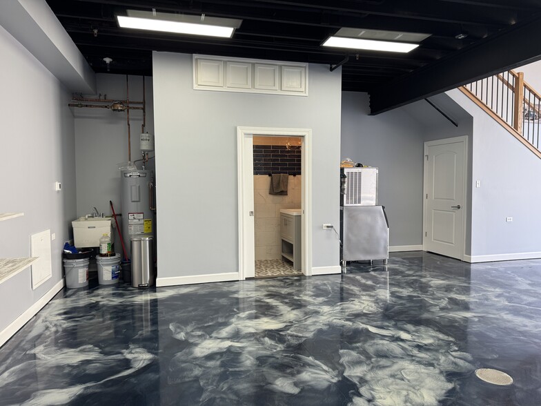 2244 Ferry Rd, Naperville, IL for sale - Building Photo - Image 3 of 23