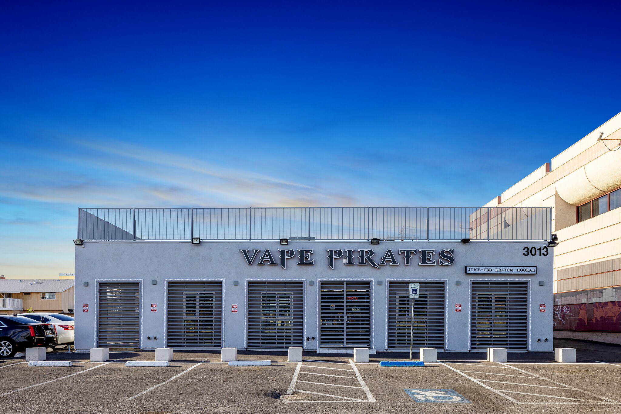 3013 W Sahara Ave, Las Vegas, NV à vendre Photo du bâtiment- Image 1 de 14