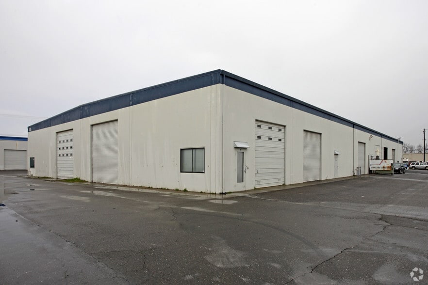 2505-2519 Arden Way, Sacramento, CA à louer - Photo du bâtiment - Image 2 de 5