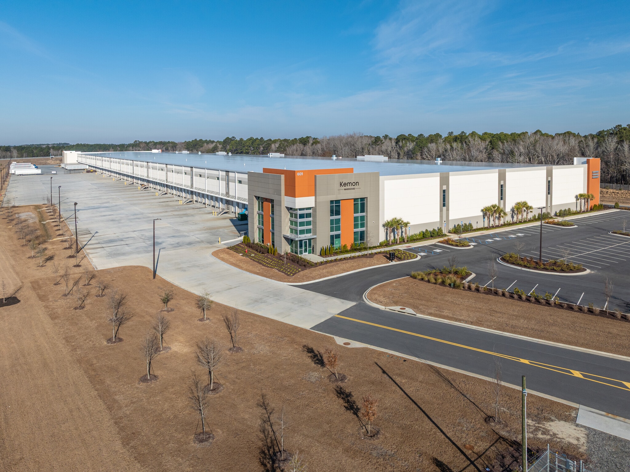 601 Bloomingdale Rd, Bloomingdale, GA for lease Building Photo- Image 1 of 4