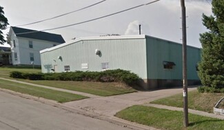 Plus de détails pour 930 E Mineral St, Platteville, WI - Industriel à vendre