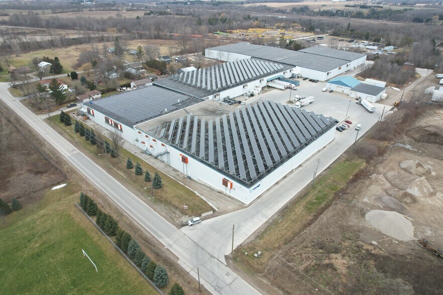 450 Thomas St, Ingersoll, ON à louer - Photo du bâtiment - Image 1 de 1